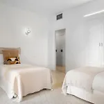Apartament 2 Bdr Next To The In Puerto Banus *