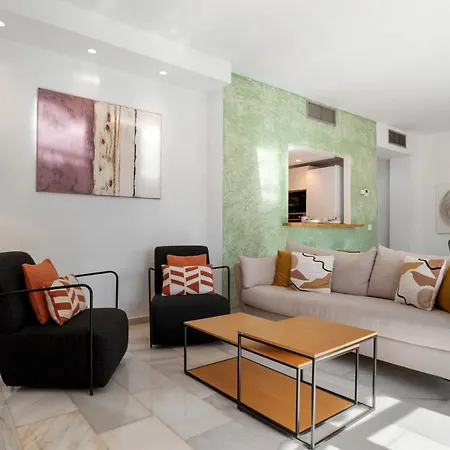 Apartment 2 Bdr Next To The In Puerto Banus *