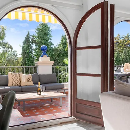 2 Bdr Next To The In Puerto Banus Апартаменты Марбелья