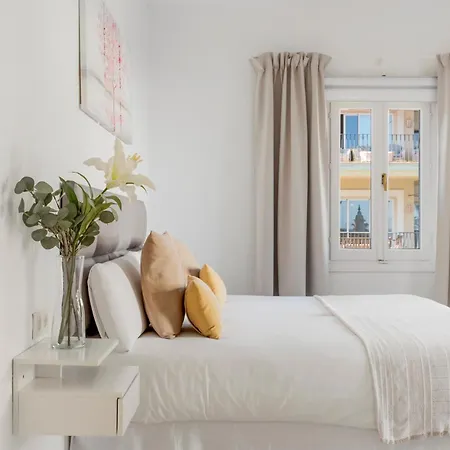 2 Bdr Next To The In Puerto Banus Marbella