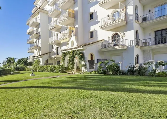 2 Bdr Next To The In Puerto Banus 아파트 마르베야