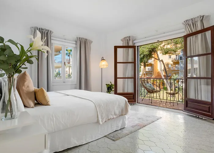 2 Bdr Next To The In Puerto Banus 아파트 마르베야