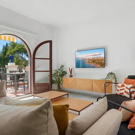 2 Bdr Next To The In Puerto Banus Апартаменти Марбелья