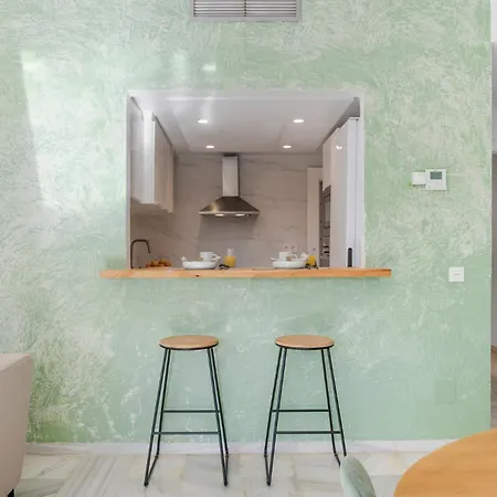 2 Bdr Next To The In Puerto Banus Апартаменти *