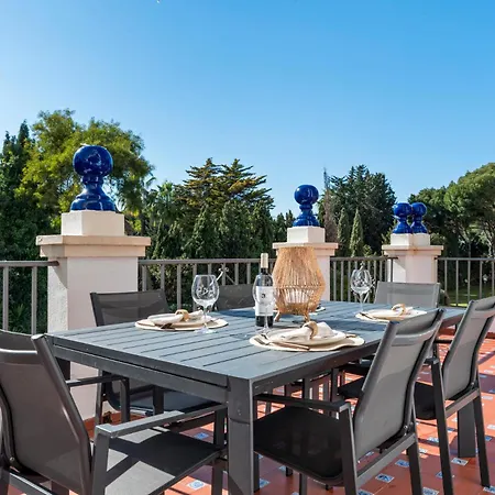 Апартаменти 2 Bdr Next To The In Puerto Banus *