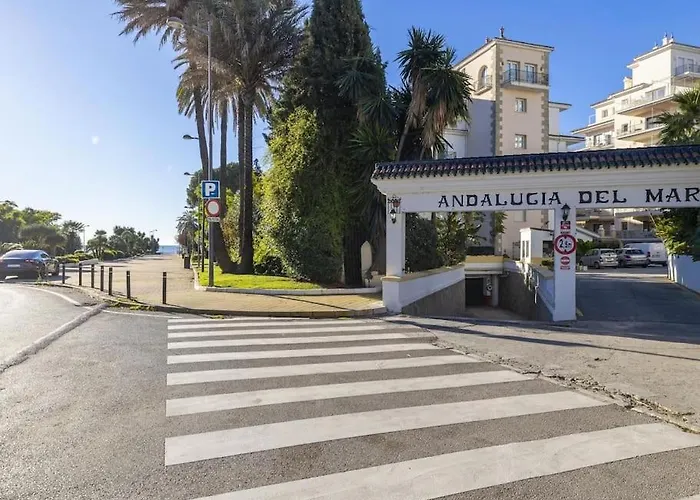2 Bdr Next To The In Puerto Banus Apartment Marbella