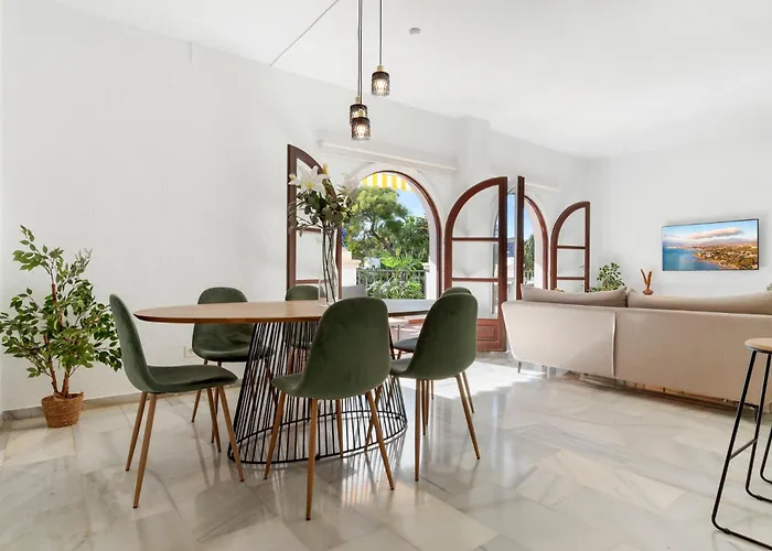 2 Bdr Next To The In Puerto Banus Apartment